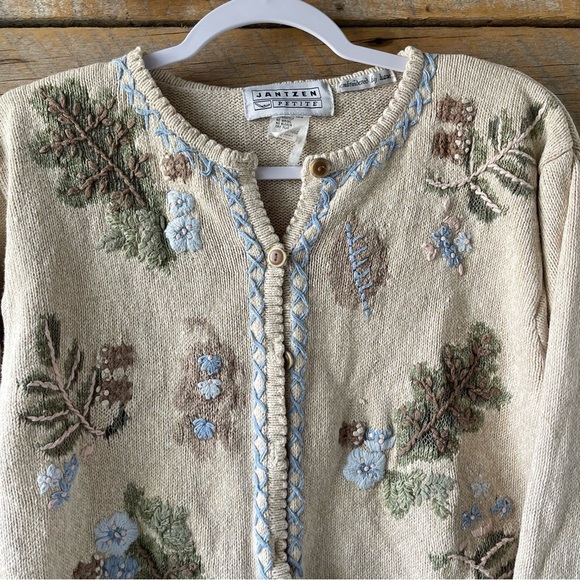 Women’s Vintage Jantzen Classics Cardigan Sweater Hand Embroidered Large * READ* - Picture 9 of 14